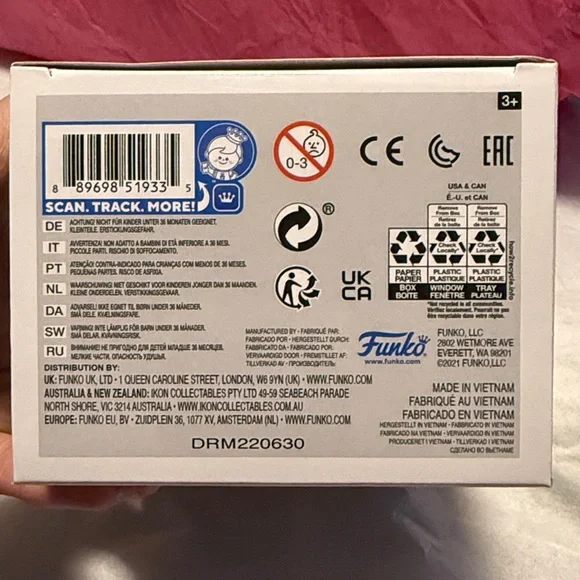 Funko My Hero Academia Infinite Deku With Eri - Picture 7 of 8